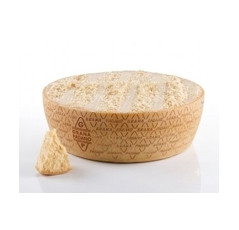 Grana padano DOP 1/2 kolesa +/- 18 kg, 16 mes. SOSTER